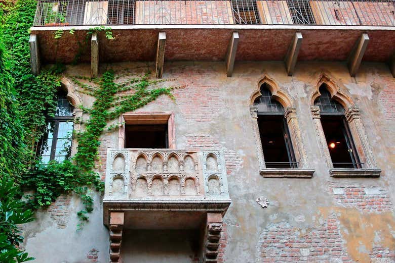 Juliet's balcony